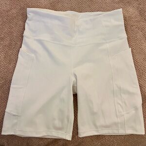 Athleta Women's White Ultimate Stash 7” Short High-Waisted